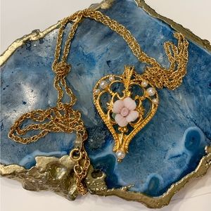 Vintage Heart Necklace AVON.